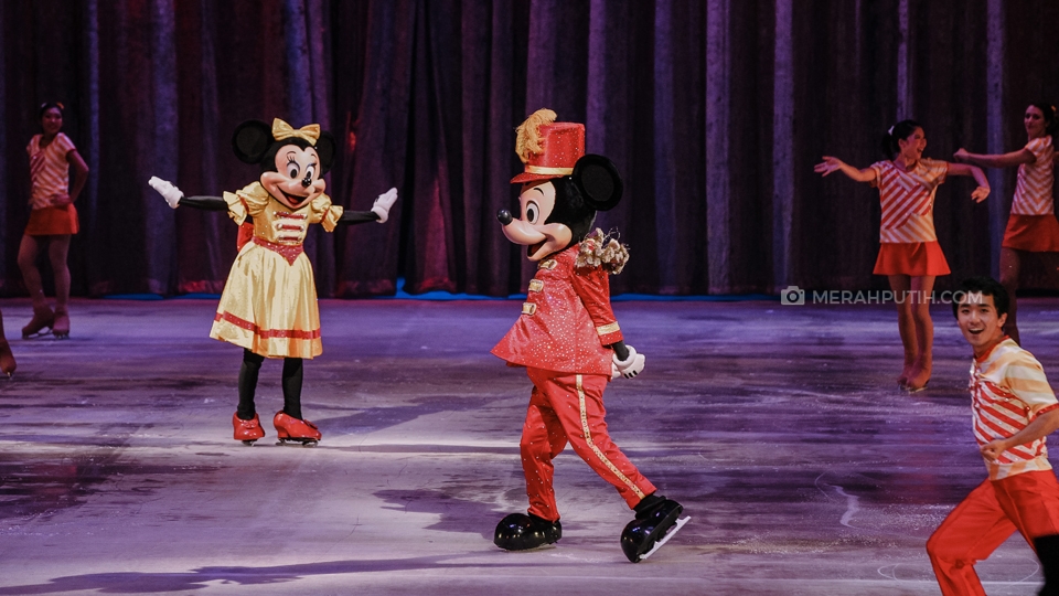 Keseruan Pagelaran Disney On Ice