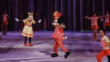 Keseruan Pagelaran Disney On Ice