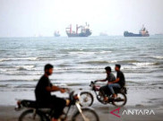 3 Kapal Tengker Hantam Ranjau di Selat Hormuz, Iran Sebut Kapal Matikan Radar