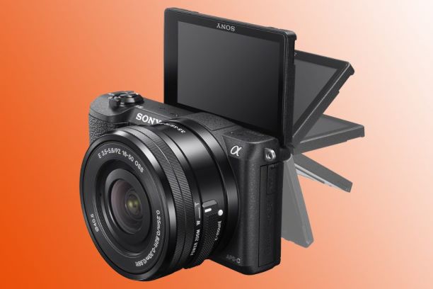 Mirrorless Sony A6400 Baru Dirilis, Spesifikasinya Cocok Banget Buat Vlogger!