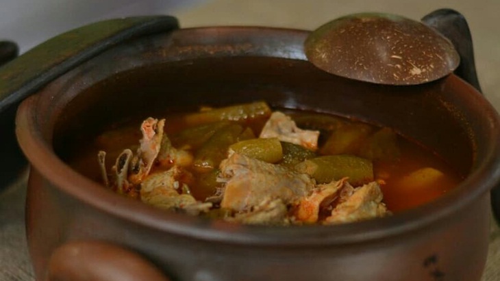 Ayam Kesrut, Kuliner Tradisonal Suku Osing Bercitarasa Asam Menyegarkan