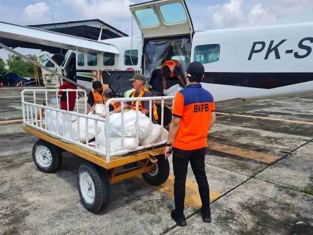 Langit Bali Ditaburi 6 Ribu Kg Garam Demi Kelancaran WWF ke-10