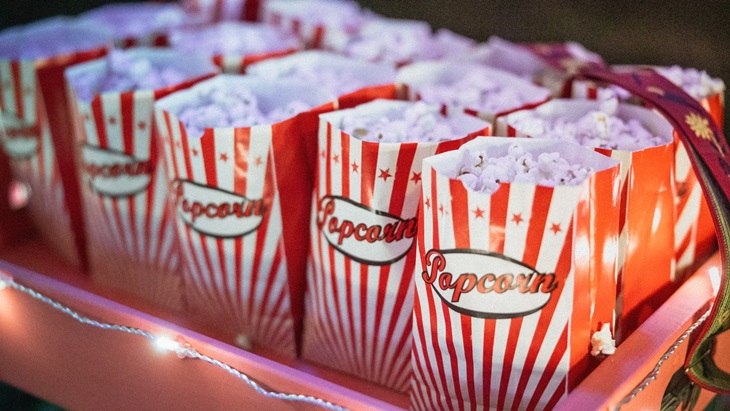 Sejarah Popcorn Jadi Kudapan Khas Bioskop, Sudah Tau? 