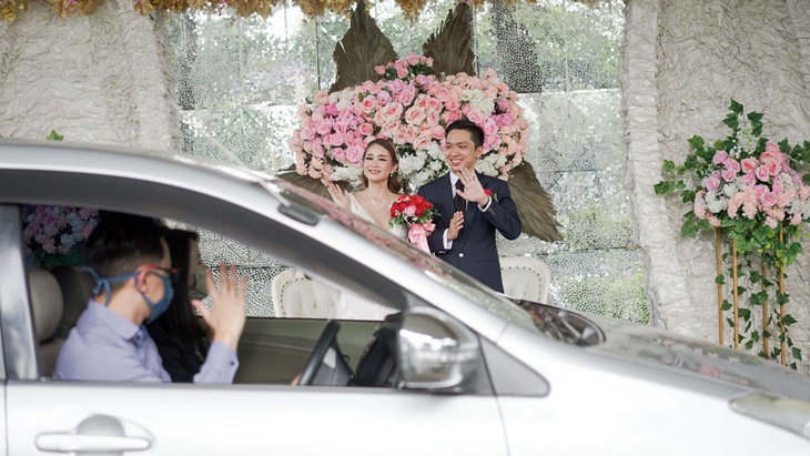 Inovatif, 'Wedding Drive Thru' di Era Kenormalan Baru
