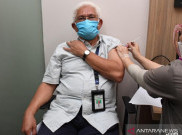 Guru Besar FK UI dan Dokter Jalani Vaksinasi Tahap Ketiga di RSCM