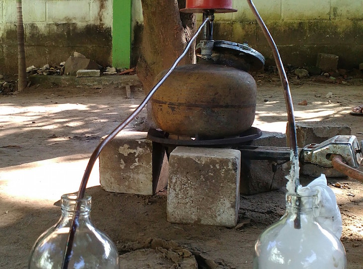 Keren Nih, Mahasiswa Unair Sulap Sampah Jadi Bensin dan Solar