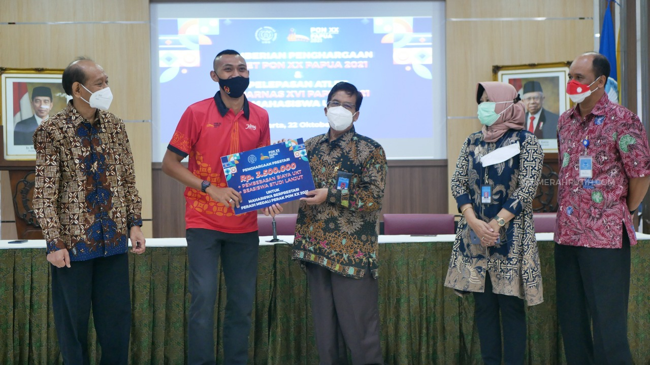 Sembilan Mahasiswa Raih Medali di PON Papua, UNS Berikan Bonus Kuliah Gratis Sampai S2