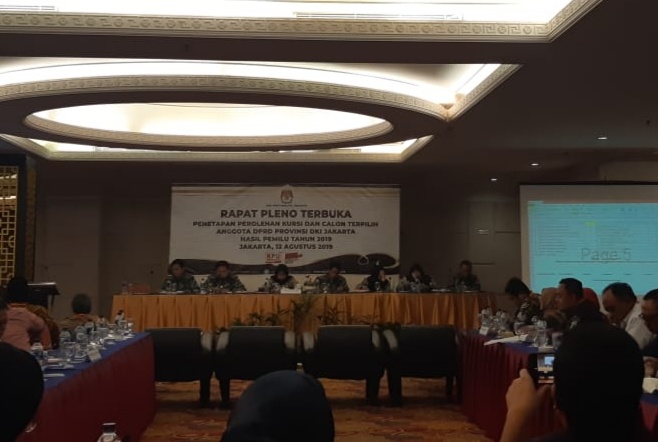 Rapat pleno KPUD DKI Jakarta dalam penetapan anggota DPRD DKI periode 2019-2024. Foto: Asropih