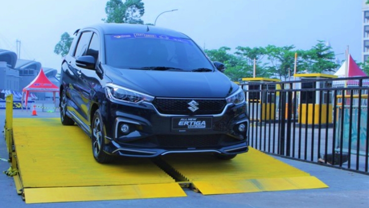 Berbagai Fungsi dan Kegunaan Praktis Mobil Jenis LMPV