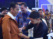 Jokowi Beli Jaket Parka Milenials di Ideafest 2018, Penasaran Harganya Berapa?
