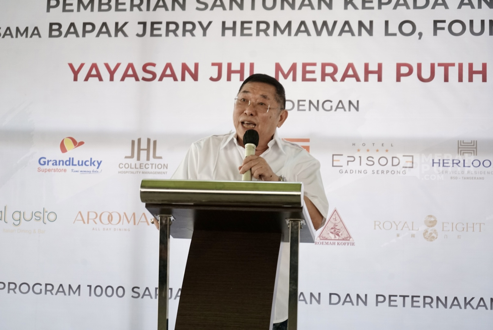 Jerry Hermawan Lo Beri Santunan Ratusan Anak Yatim Juga Program Beasiswa Sarjana Pertanian