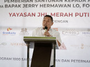Jerry Hermawan Lo Beri Santunan Ratusan Anak Yatim Juga Program Beasiswa Sarjana Pertanian