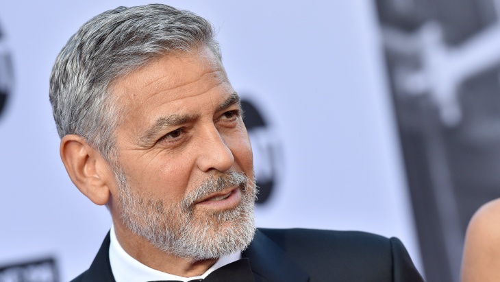 Clooney membacakan lirik BTS. (Foto Fortune)