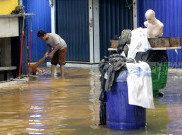 Curah Hujan Tinggi Picu Banjir di Pasar Cipulir Jakarta Selatan