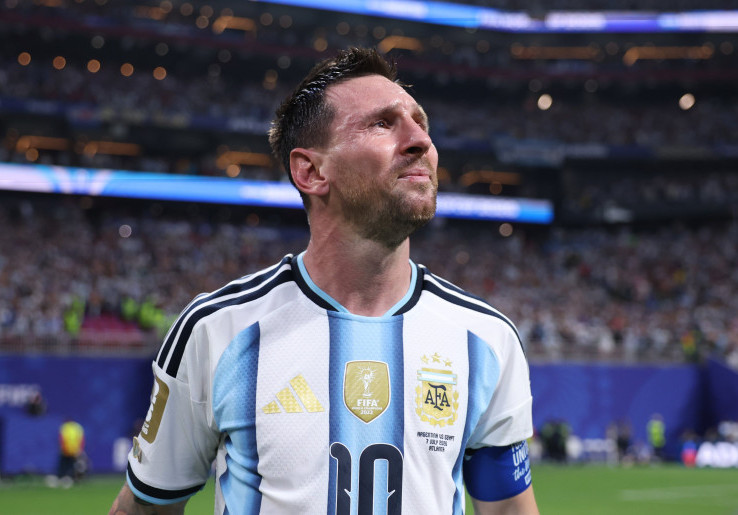 Cucurella Akhirnya Bersuara, Anggap Reaksi Messi Ngadu ke Wasit Kekanak-kanakan!