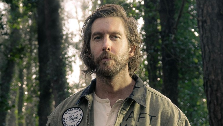 Calvin Harris Kembali dengan 'Smoke The Pain Away'