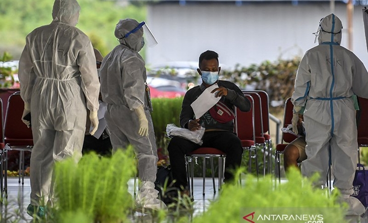 Wagub Pastikan Ambulans DKI Bekerja 24 Jam Tangani Jenazah COVID-19