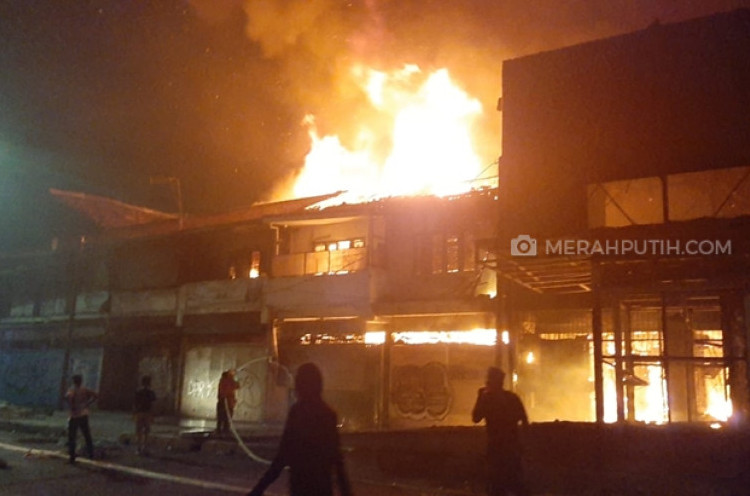 Buntut Bentrokan Massa dengan Polisi, Bioskop Legendaris Mulia Agung Senen Terbakar