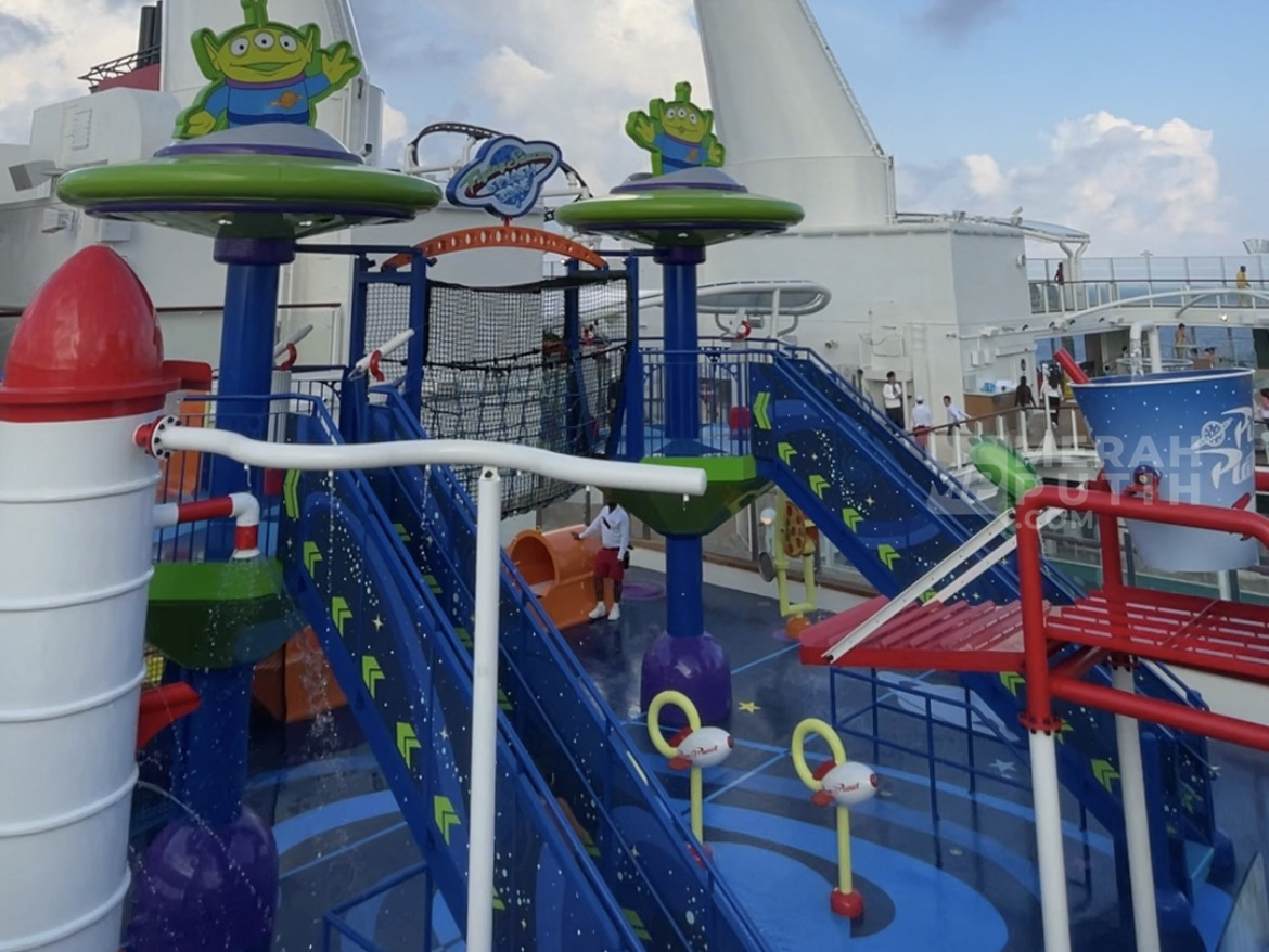 Menjelajah Toy Story Place, Surga Bermain Anak di Disney Adventure Cruise