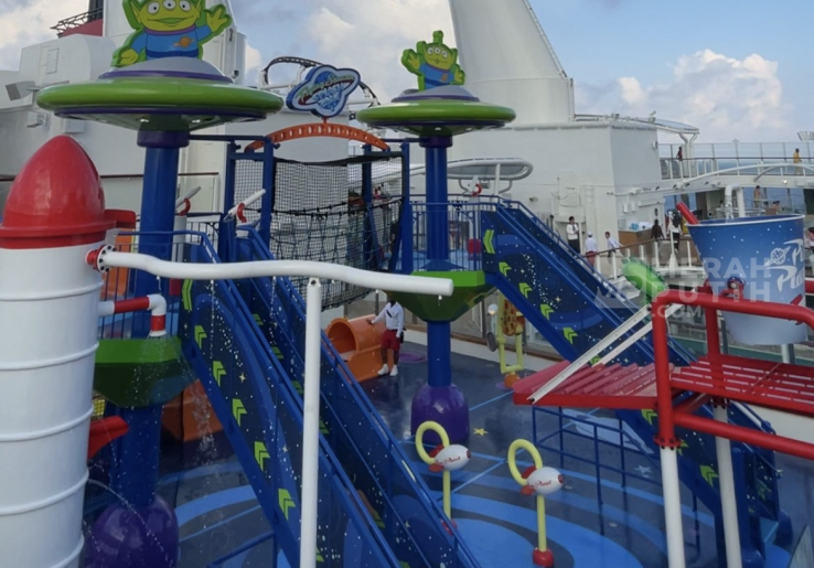 Menjelajah Toy Story Place, Surga Bermain Anak di Disney Adventure Cruise