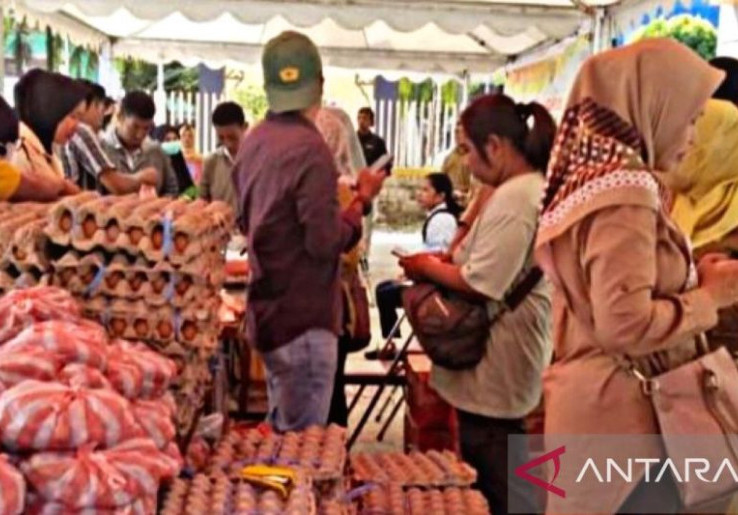 Harga Mayoritas Kebutuhan Pokok Kompak Turun pada Minggu (10/8), Bikin Emak-Emak Auto Tersenyum Lebar
