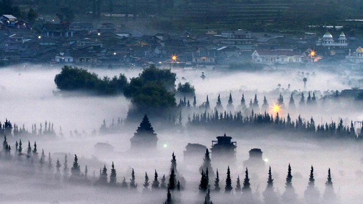 Kabut di Dataran Tinggi Dieng (Instagram/bikinkerenindonesia)