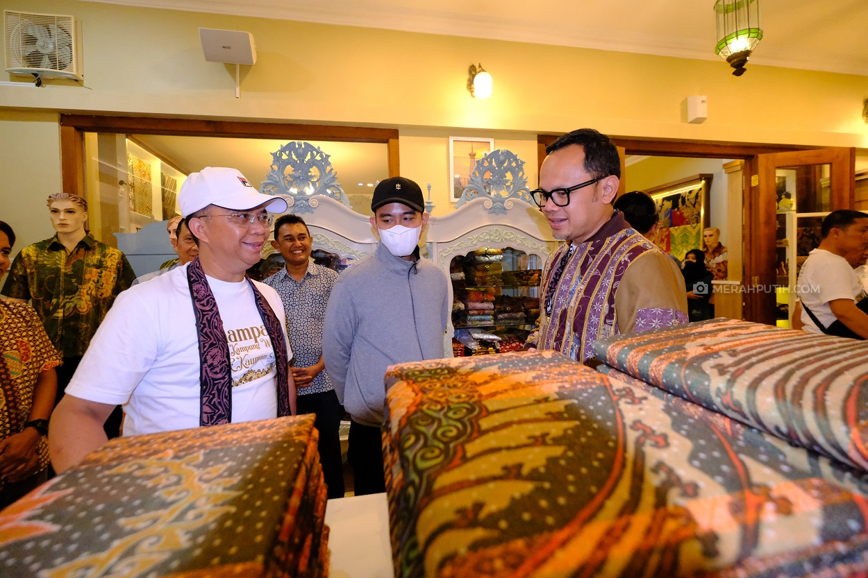 Asosiasi Wali Kota se-Indonesia Belajar Kelola Tempat Wisata di Kampung Batik Kauman