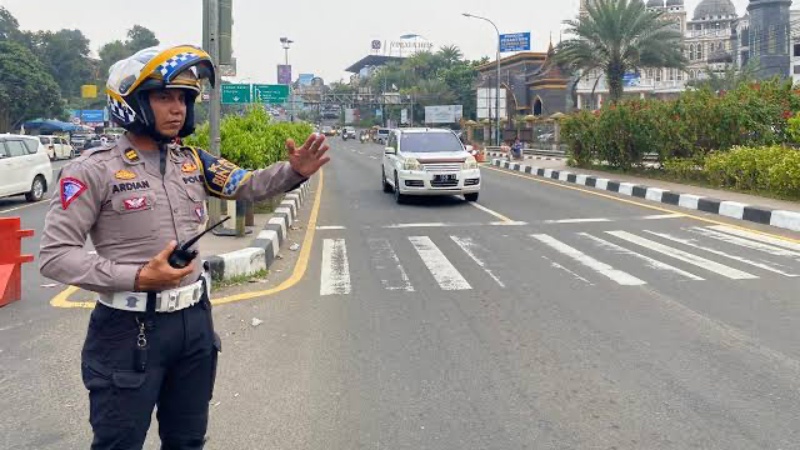 20 Ribu Kendaraan Melintasi Jalur Puncak Bogor saat Libur Waisak 2024