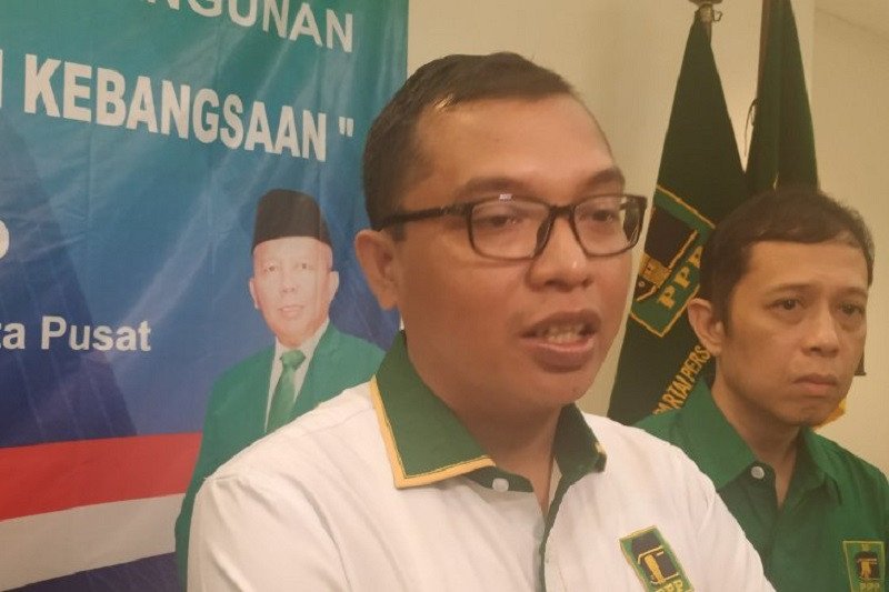 DPR dan Menteri-Menteri Jokowi Tetap Teruskan Raker RUU Ominbus Law