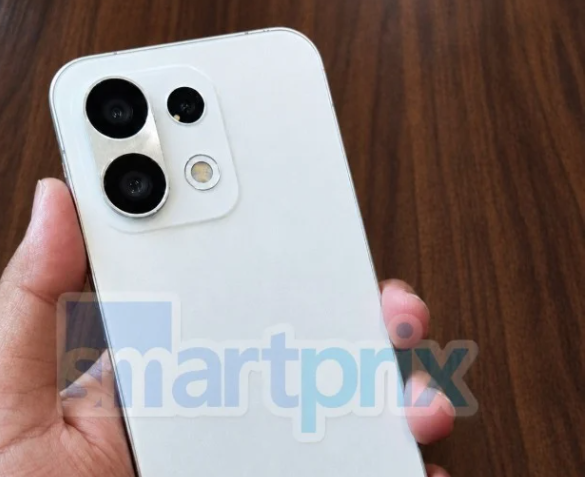 OPPO Reno 17 bocor di internet