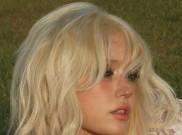 Kembali Sapa Penggemar, ini Lirik Lengkap Lagu EXTRA - Jeon Somi