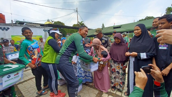 Wujud TNI Hadir di Masyarakat, Korem Suryakancana Gelar Bakti Sosial di Puncak