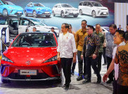 Presiden Jokowi Puji Desain Mobil MG di IIMS 2024