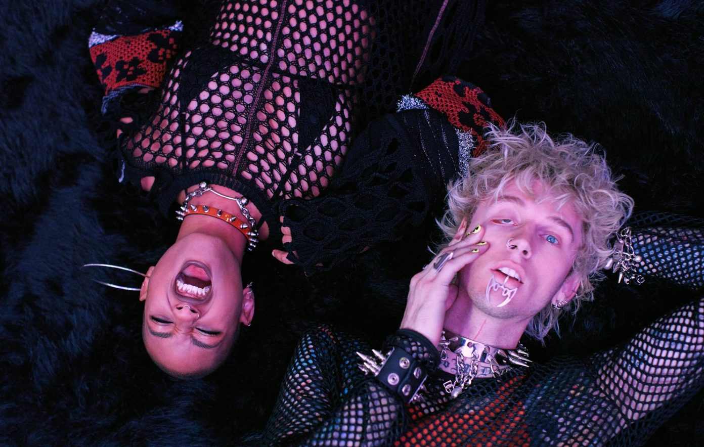  'Emo Girl', Lagu Kolaborasi Terbaru Machine Gun Kelly, Travis Barker, dan Willow