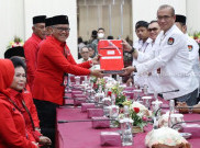 Resmi Daftarkan Caleg, PDIP Sampaikan Titipan Salam Megawati