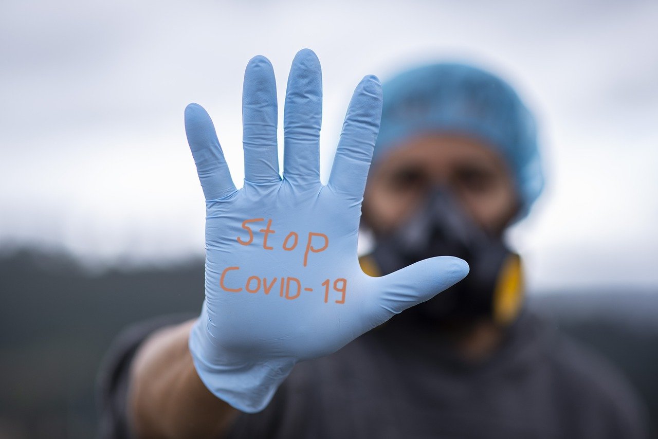 Ilustrasi COVID-19. Foto: fernando zhiminaicela/Pixabay 