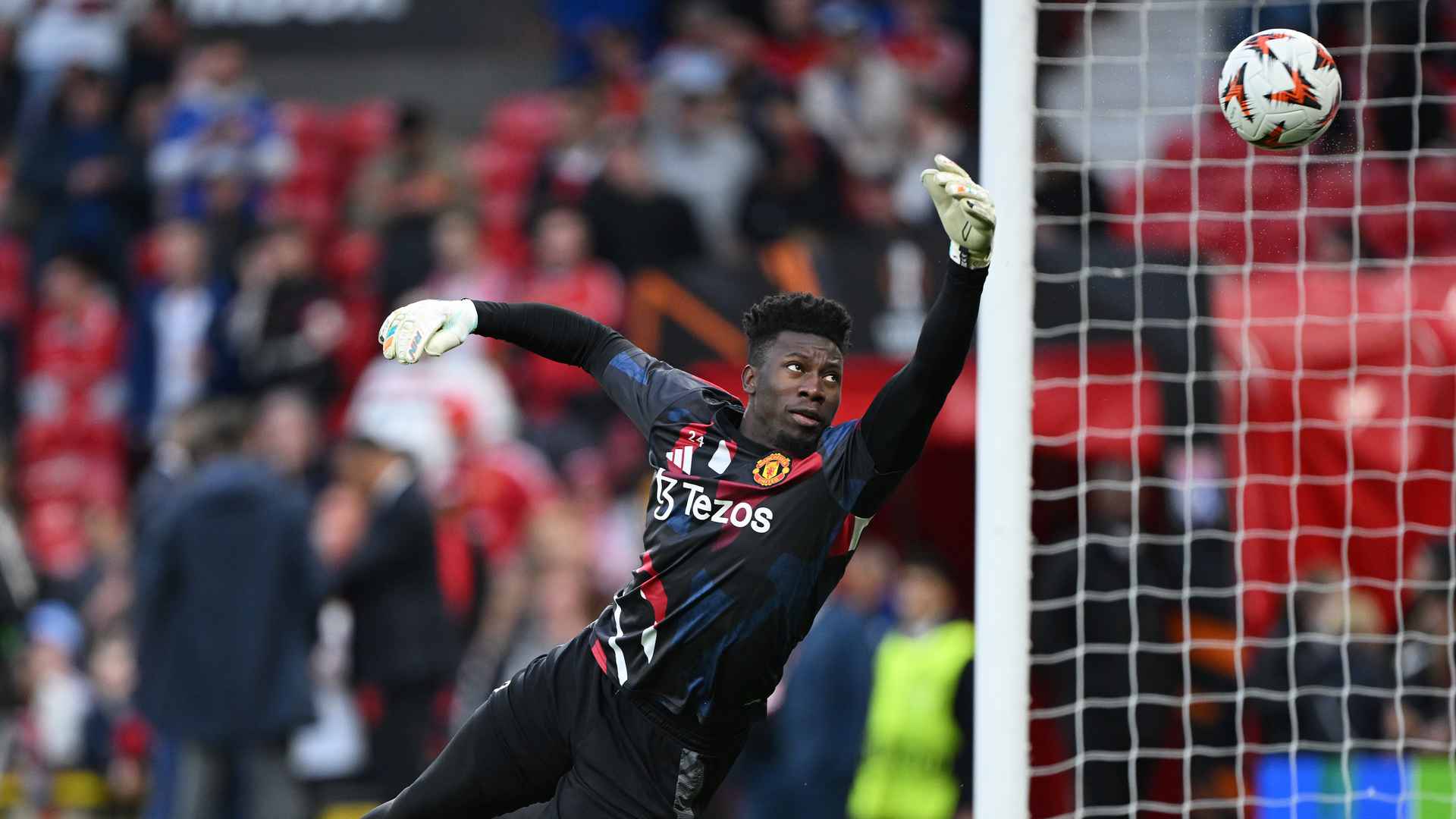 Andre Onana Masuk Daftar Jual Manchester United Setelah Rentetan Blunder Membagongkan