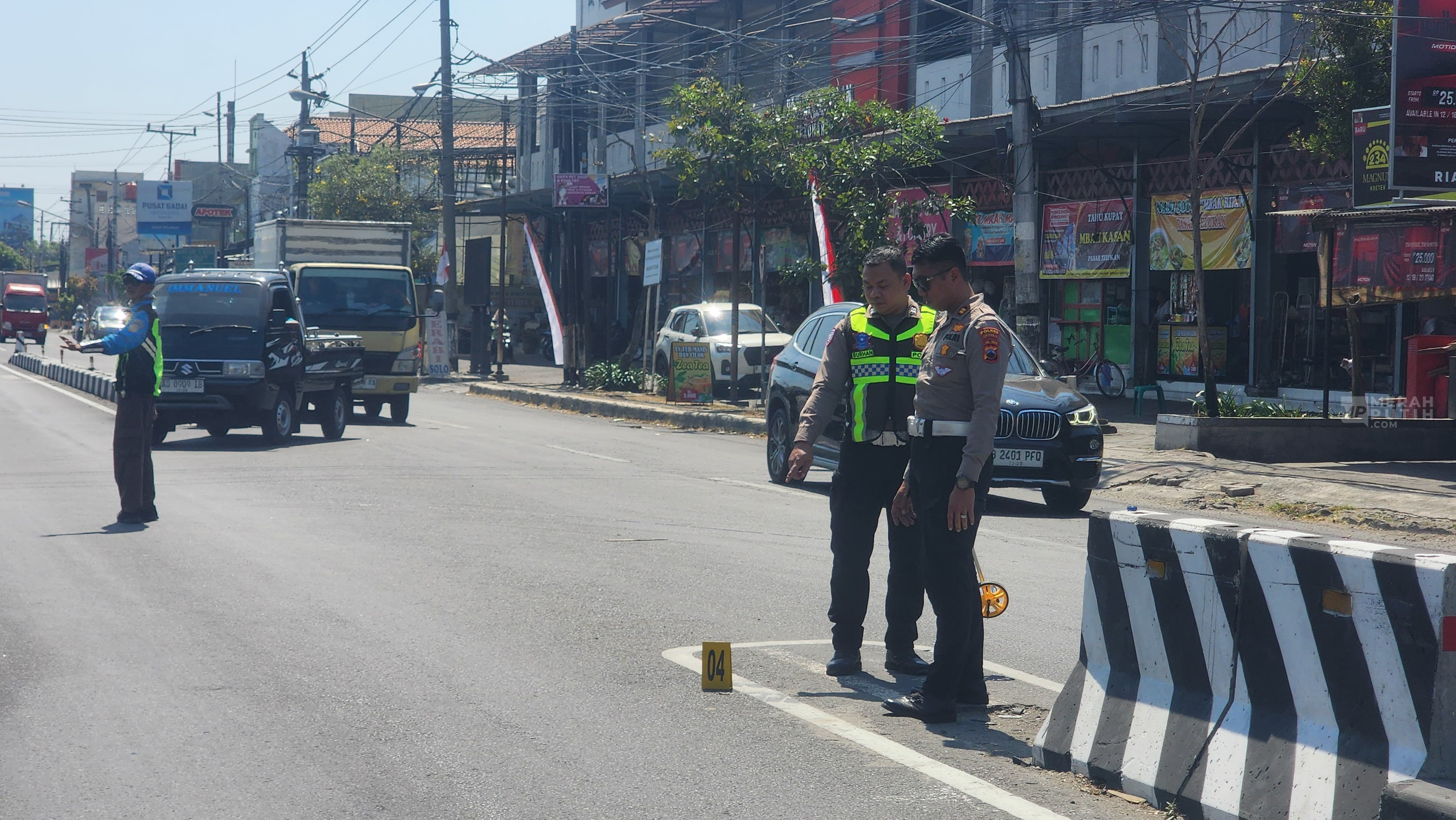 Polisi Olah TKP Kecelakaan McLaren YouTuber Andra ST dan Robby Pantjaro, Dalami CCTV
