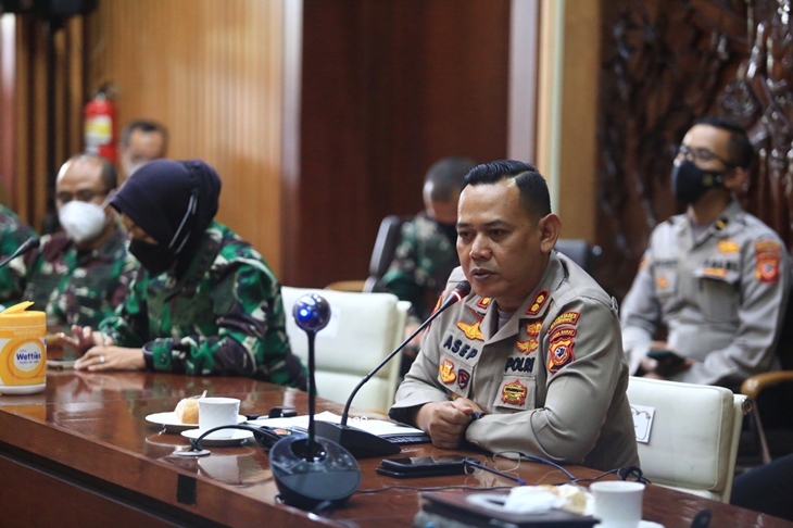 Rapat terbatas Forkopimda Kota Bandung di Balai Kota Bandung, Senin (31/5). (Humas Bandung)