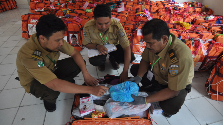 Bea Cukai Sita Batu Kerikil dari Calon Jemaah Haji 