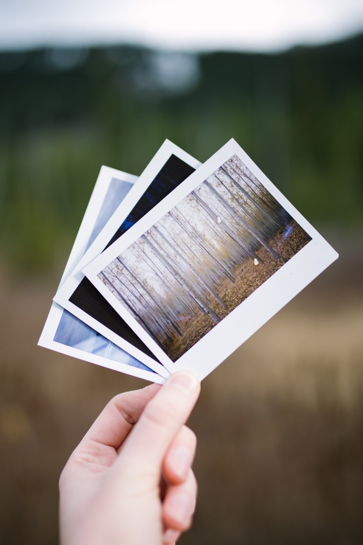 Polaroid Hadirkan Kamera Analog Instan Baru Berukuran Mungil