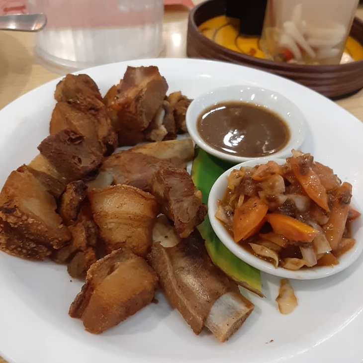 Lechon kawali hidangan daging babi dari FIlipina. (Foto: instagram.com/anoanglasa)
