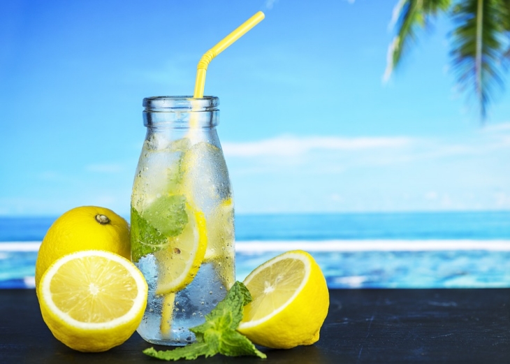 Cara Mudah Membuat Infused Water Lemon