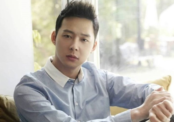 Masih Butuh Waktu, Yoochun Undur Pernikahannya