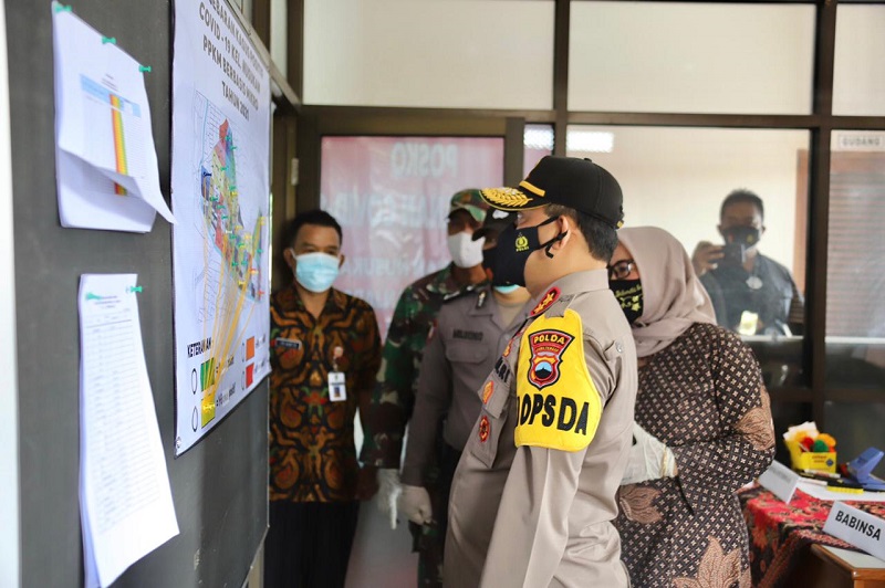 Pemantauan PPKM di Solo, Jawa Tengah. (Foto: MP/Ismail)