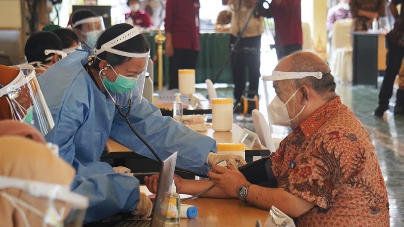 Vaksinasi COVID-19 di Yogya. (Foto: MP/ Teresa Ika)