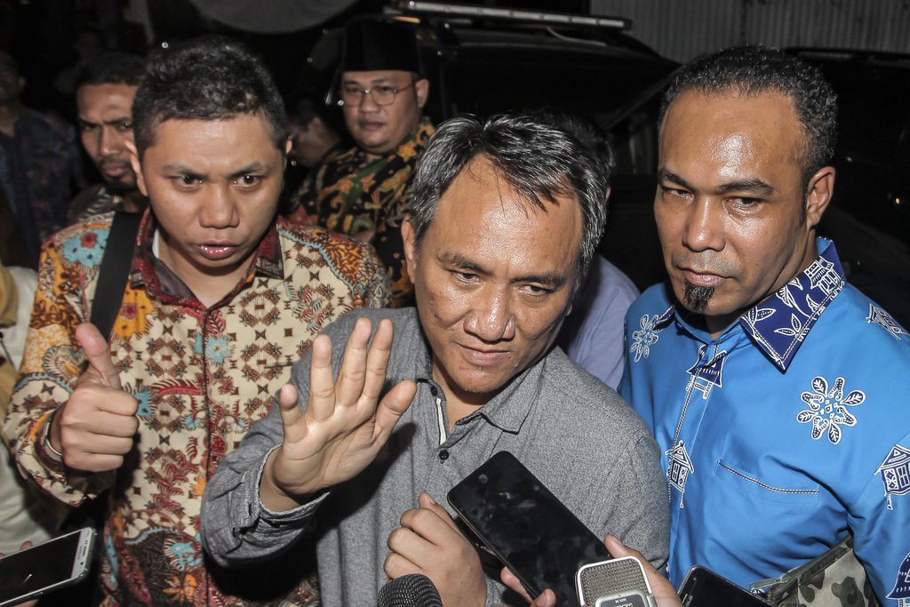  Andi Arief Diperbolehkan Pulang dan Hanya Dikenakan Wajib Lapor