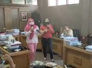 Anggota DPRD Solo Asyik Karaoke di Ruang Komisi Jadi Sorotan