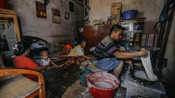 Mengunjungi Sentra Pembuatan Kulit Lumpia Tertua Di Semarang