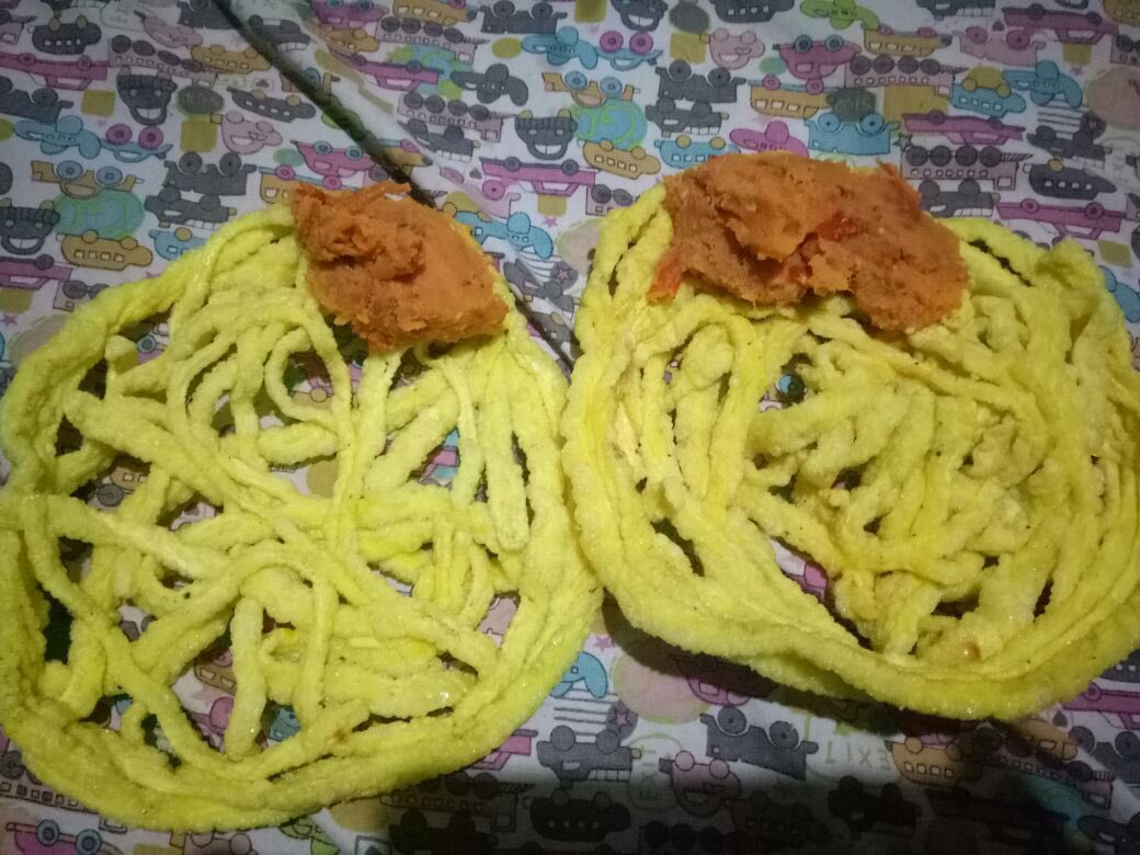kerupuk mi